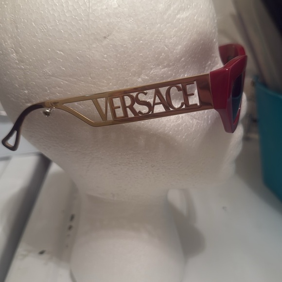 versace ❤️Red Sunglasses - Picture 3 of 5